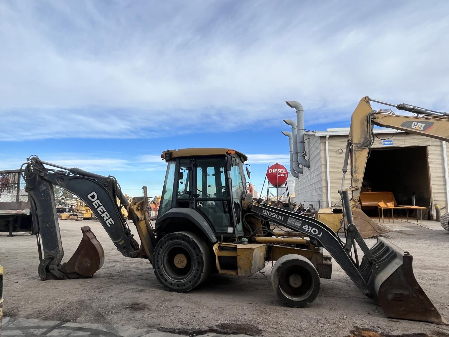 ./imagenes/INVOICE/2019/17339/RETROEXCAVADORA JOHN DEERE 410J (17).JPG